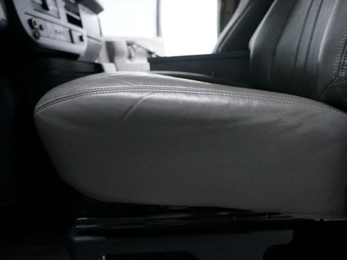 Used 2021 Chevrolet Express 3500 w/ Driver Convenience Package image 10