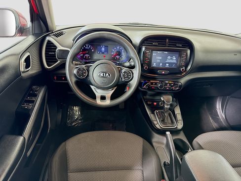 Used 2020 Kia Soul LX image 17