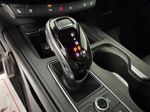 Used 2025 Cadillac XT4 Sport FWD image 23