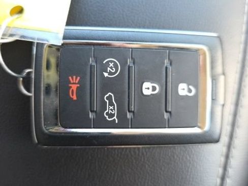 Used 2023 Jeep Grand Cherokee 4WD 4xe image 15