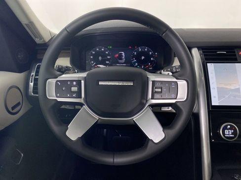 Used 2025 Land Rover Discovery S AWD/4WD image 12