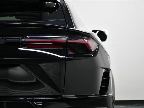 Used 2024 Lamborghini Urus Performante AWD/4WD image 17