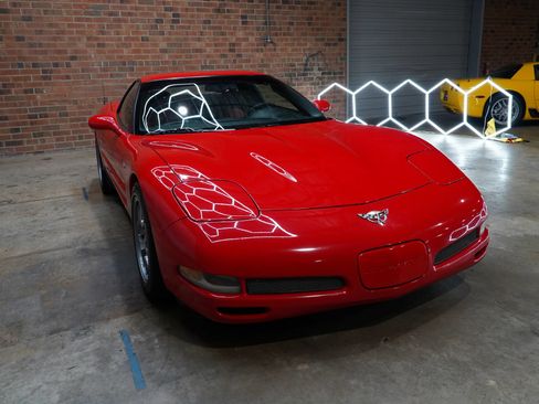 Used 2003 Chevrolet Corvette Z06 RWD image 4