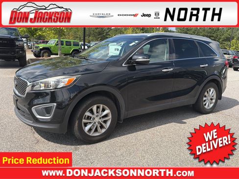 Used 2017 Kia Sorento FWD image 1