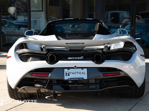 Used 2020 McLaren 720S Spider image 14
