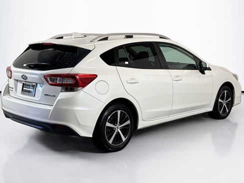 Used 2019 Subaru Impreza 2.0i Premium image 5