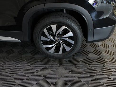 New 2025 Volkswagen Tiguan S FWD image 19