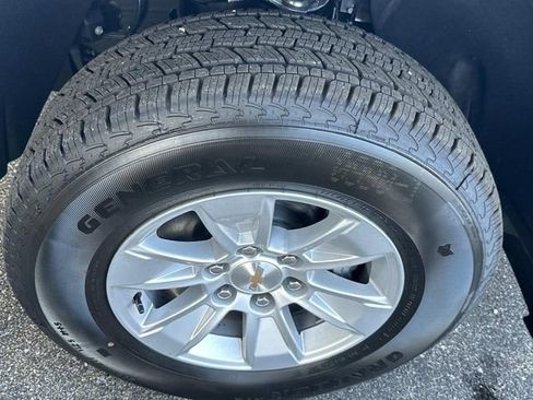 New 2025 Chevrolet Silverado 1500 LT image 39