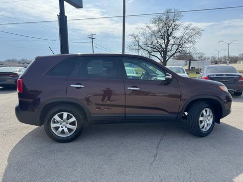 Used 2013 Kia Sorento LX image 8