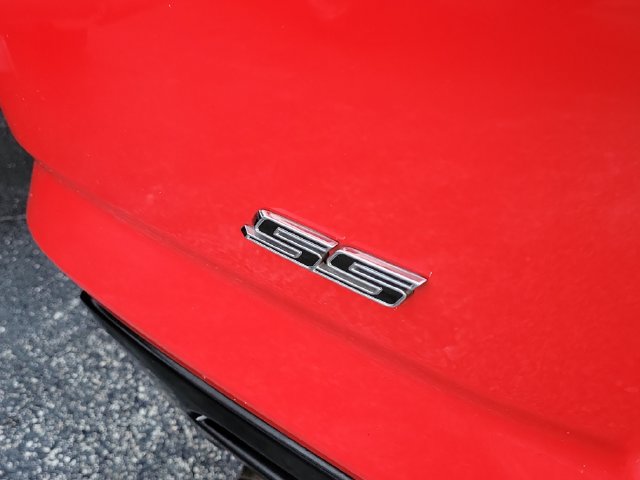 Used 2020 Chevrolet Camaro SS RWD image 5