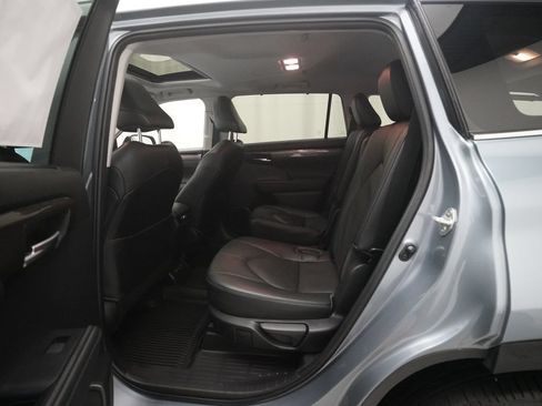 Used 2023 Toyota Highlander Limited AWD/4WD image 16