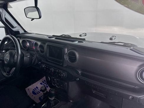 Used 2023 Jeep Wrangler Unlimited Sport AWD/4WD image 32