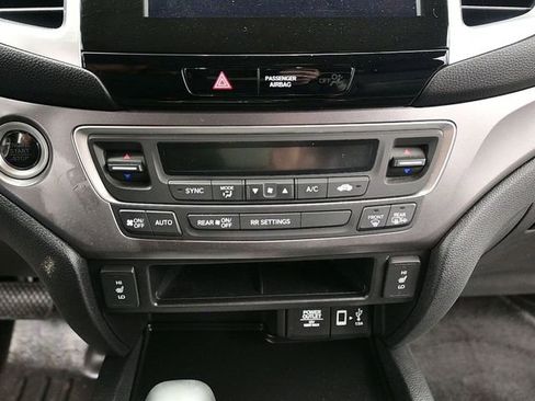 Used 2019 Honda Ridgeline RTL-T image 12