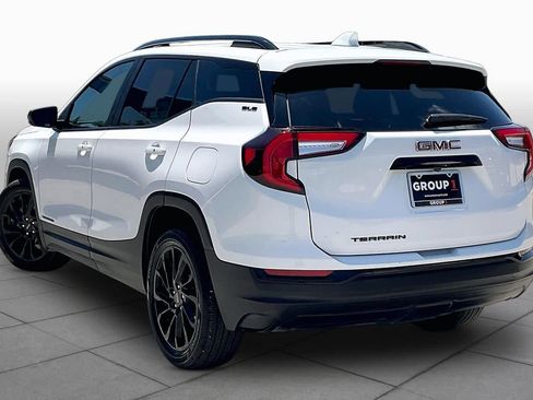 Used 2023 GMC Terrain SLE w/ Driver Convenience Package FWD image 11