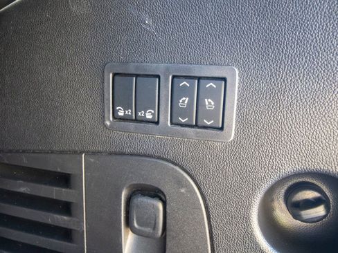 Used 2015 GMC Yukon Denali w/ Premium Package image 50