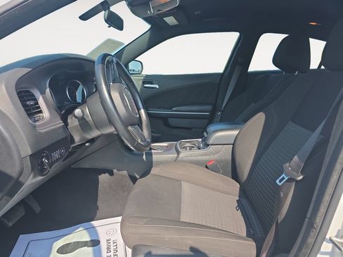 Used 2023 Dodge Charger SXT RWD image 9