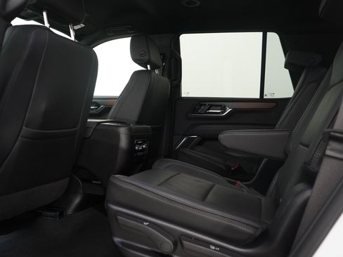 Used 2025 GMC Yukon Denali AWD/4WD image 20