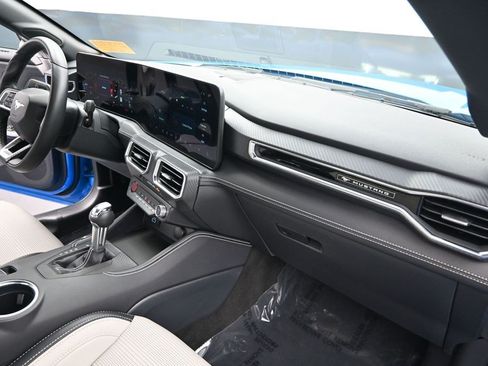 Used 2025 Ford Mustang Premium RWD image 21