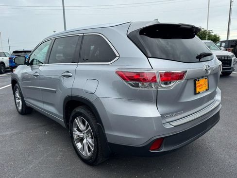 Used 2014 Toyota Highlander XLE AWD/4WD image 5