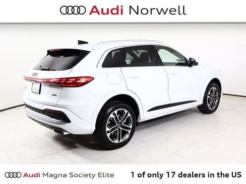 Used 2025 Audi Q5 Premium Plus w/ Premium Plus AWD/4WD image 18