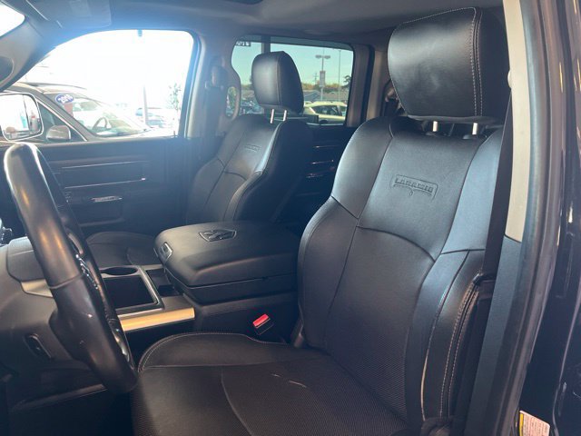 Used 2014 RAM 3500 Laramie w/ Convenience Group AWD/4WD image 4
