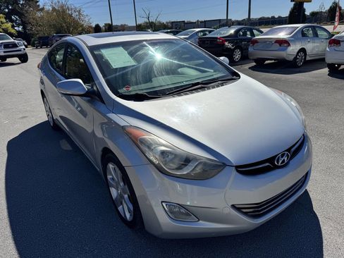 Used 2013 Hyundai Elantra Limited image 4