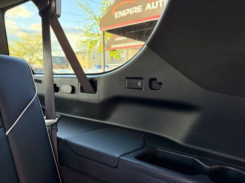 Used 2023 Cadillac Escalade ESV Premium Luxury image 48