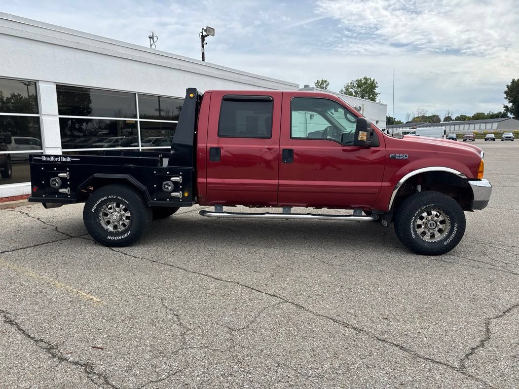 Used 2001 Ford F250 XLT AWD/4WD image 2