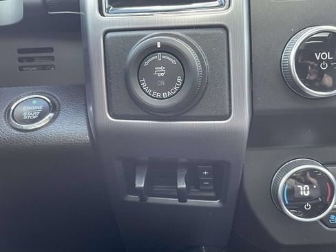 Used 2019 Ford Expedition Platinum RWD image 32