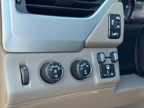 Used 2016 GMC Yukon SLT w/ HD Trailering Package image 18