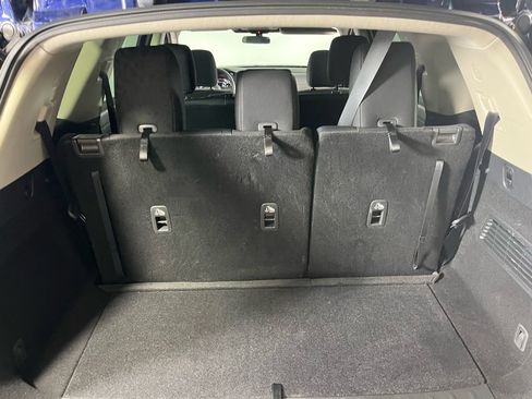 Used 2024 Nissan Pathfinder SV w/ Lighting Package (N92) image 33