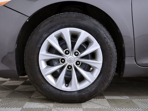 Used 2016 Toyota Camry LE FWD image 11