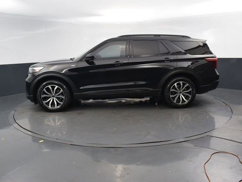 Used 2022 Ford Explorer ST-Line w/ Class IV Trailer Tow Package image 2