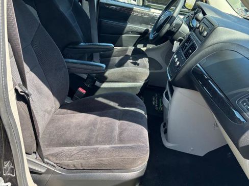 Used 2014 Dodge Grand Caravan American Value Package image 21