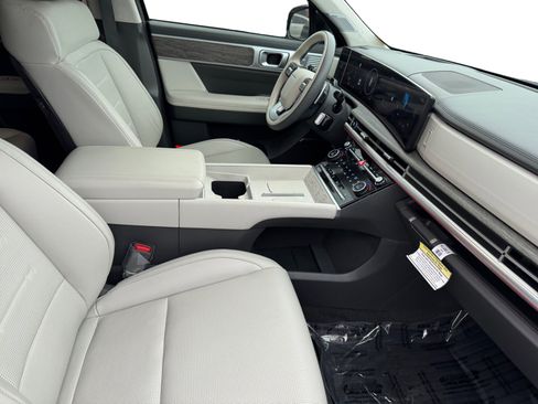 Certified 2024 Hyundai Santa Fe Calligraphy image 15