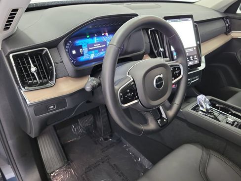 Used 2025 Volvo XC90 B5 Plus AWD/4WD image 22