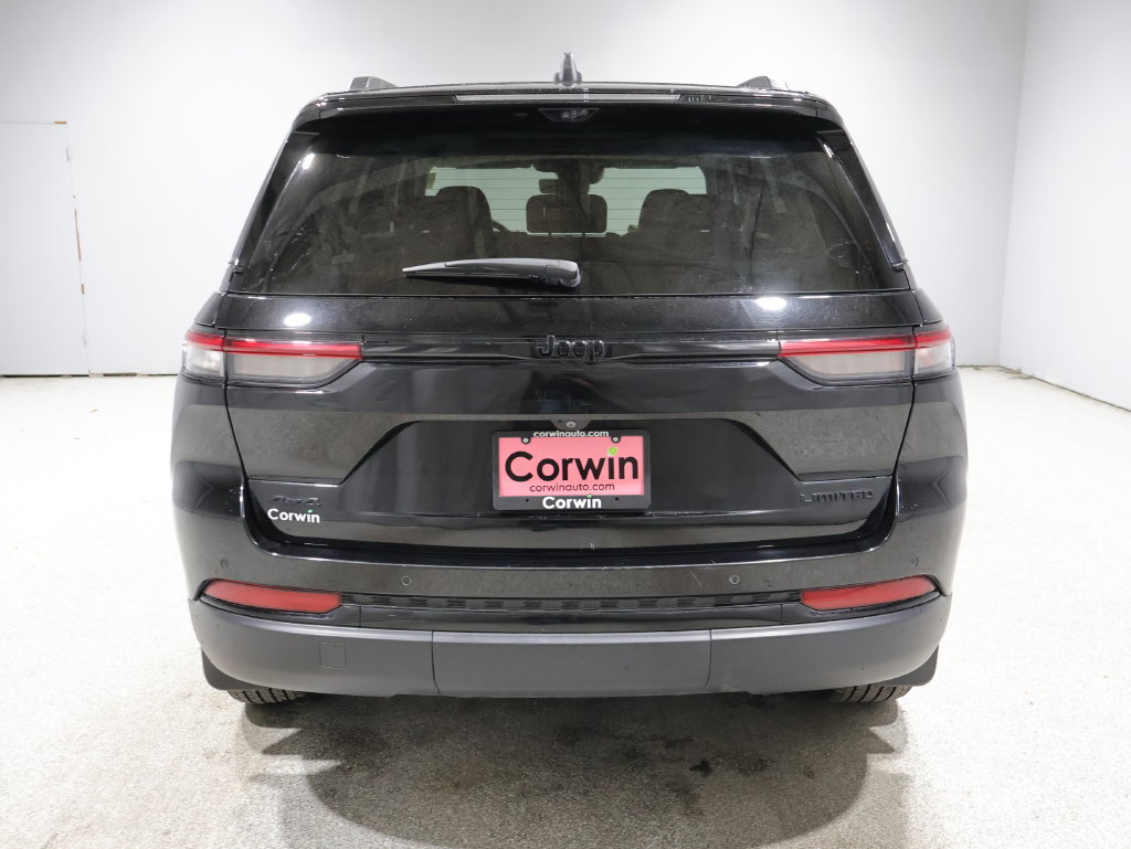Certified 2023 Jeep Grand Cherokee Limited w/ Luxury Tech Group II AWD/4WD image 4