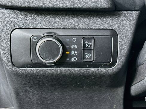 Used 2025 Ford Escape ST-Line FWD image 17
