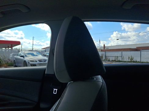 Certified 2023 Hyundai Elantra Limited image 17