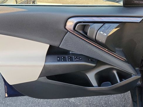 Used 2025 BMW X3 xDrive30i w/ Premium Package image 12