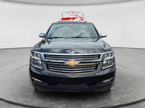 Used 2018 Chevrolet Suburban Premier RWD image 11