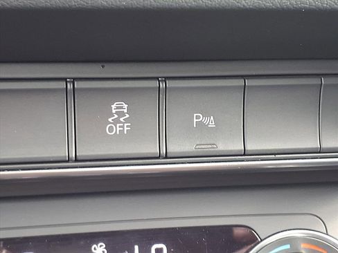 Used 2018 Audi Q3 2.0T Premium Plus image 13