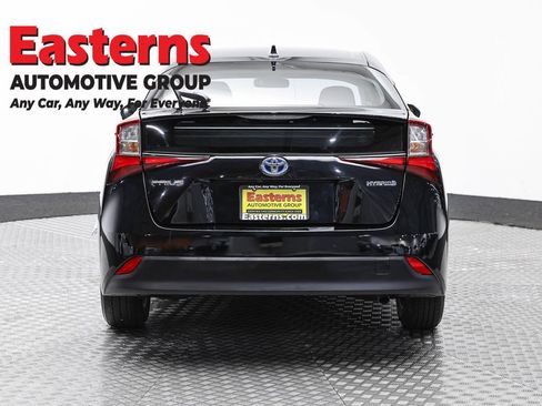 Used 2022 Toyota Prius LE FWD image 6