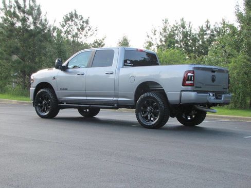 Used 2024 RAM 2500 Big Horn w/ Night Edition AWD/4WD image 7