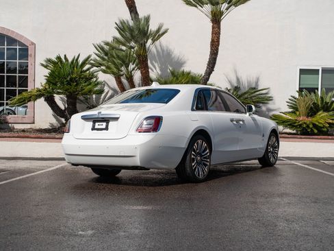 Used 2022 Rolls-Royce Ghost w/ Ghost Package image 2