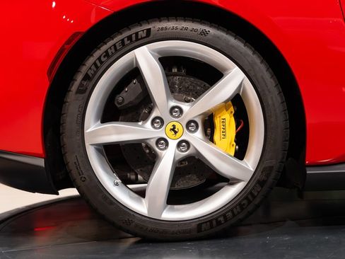 Certified 2023 Ferrari Portofino M image 15