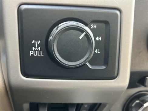 Used 2017 Ford F250 Lariat w/ Lariat Ultimate Package image 38