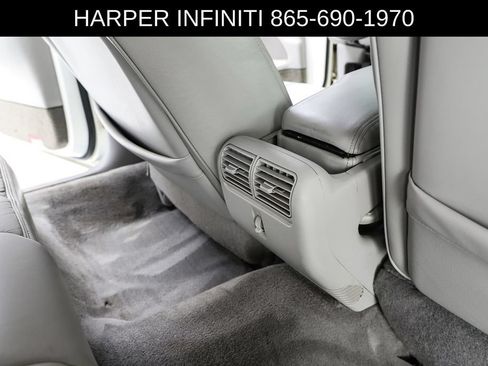 Used 2000 Lincoln Town Car Executive RWD image 35