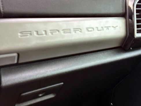 Used 2021 Ford F250 Lariat w/ Lariat Ultimate Package image 39