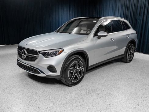 New 2026 Mercedes-Benz GLC 300 image 1